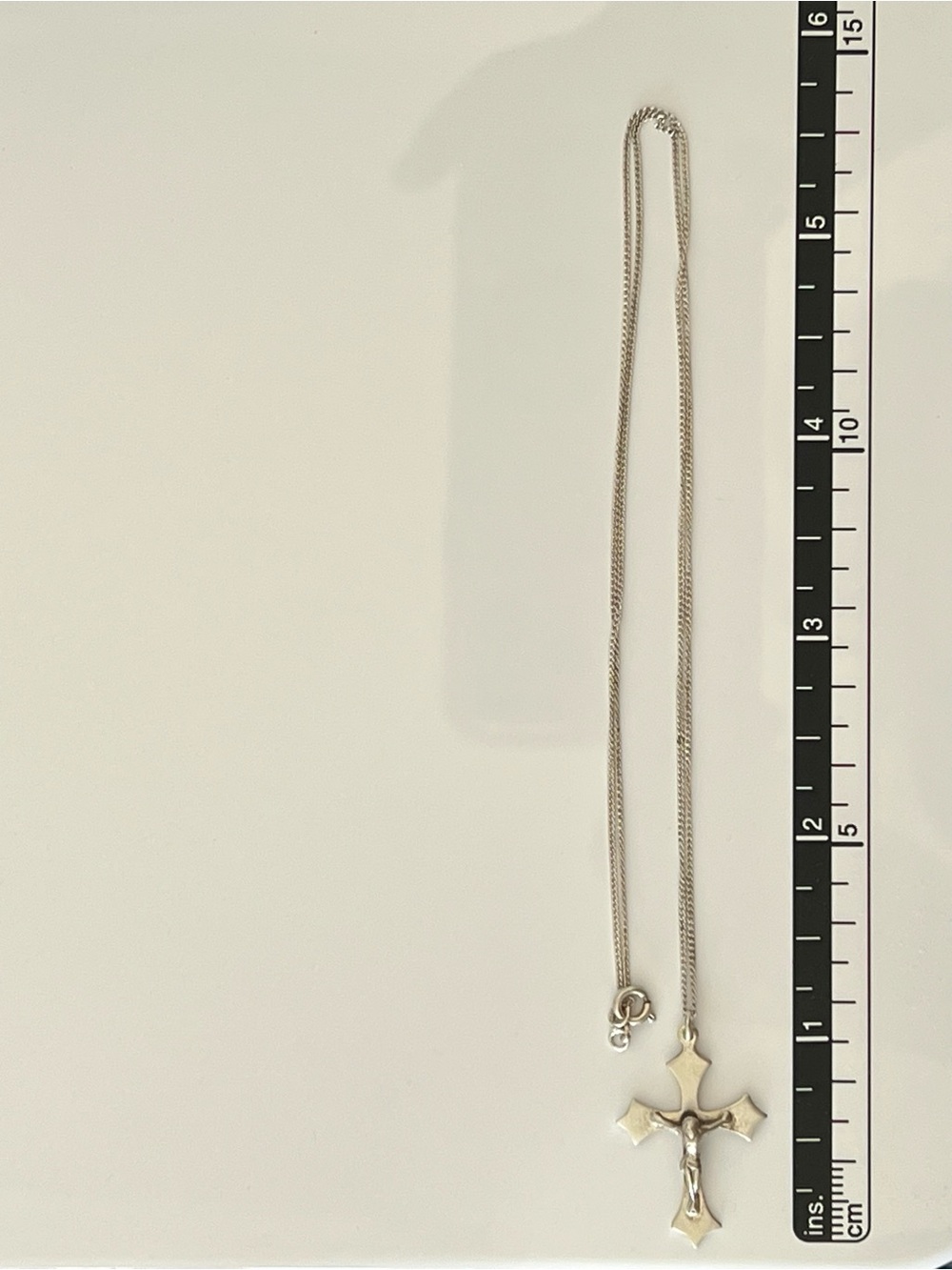 Vintage Sterling Silver Crucifix Cross Pendant. Comes with chain as a free gift. - Picture 9 of 9